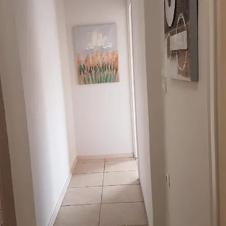 Sky - Center, 5 Bd, 4 Bath Apartment Athens
