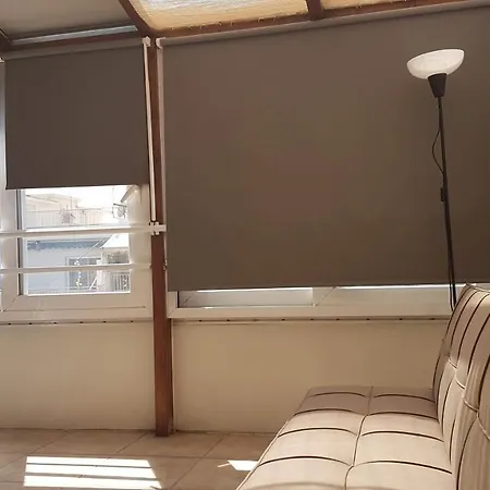 Sky - Center, 5 Bd, 4 Bath Apartment Athens